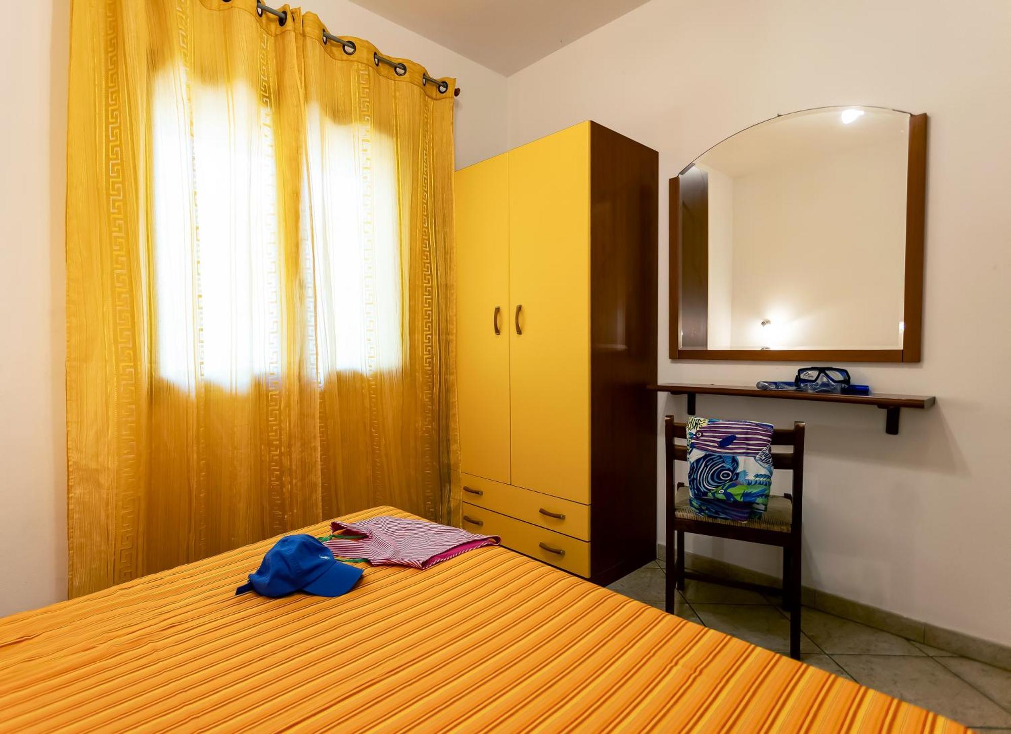 Residenza Marinella Aparthotel แซมโบรเน ภายนอก รูปภาพ